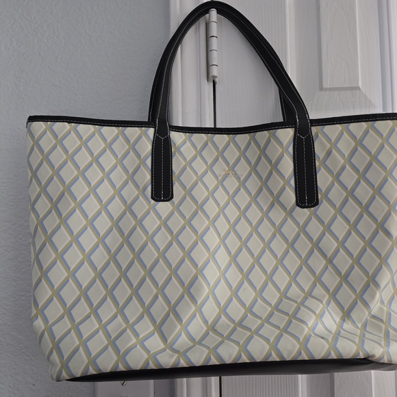 Scout Diamond Pattern Tote - Cream and Black - Picture 10 of 15
